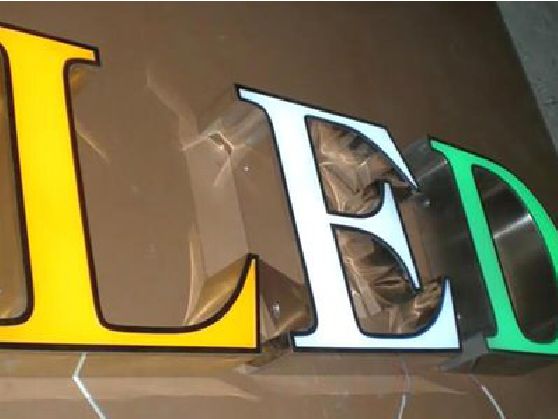 郧西介绍LED招牌的基础知识。